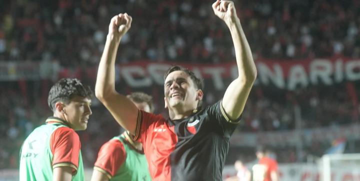 Colón cortó con la racha negativa al imponerse ante Talleres (RE) por 1 a 0