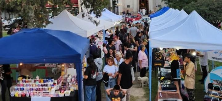 Vuelve la Feria Municipal de Mujeres Emprendedoras a Plaza Libertad