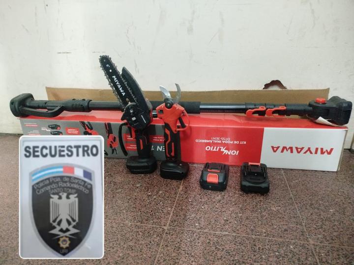 Recuperan elementos de trabajo que habían sido sustraídos minutos antes