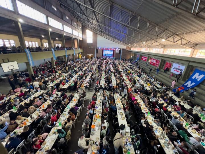 Unidad y protagonismo: multitudinario encuentro patrio del socialismo santafesino con la mirada puesta en el futuro