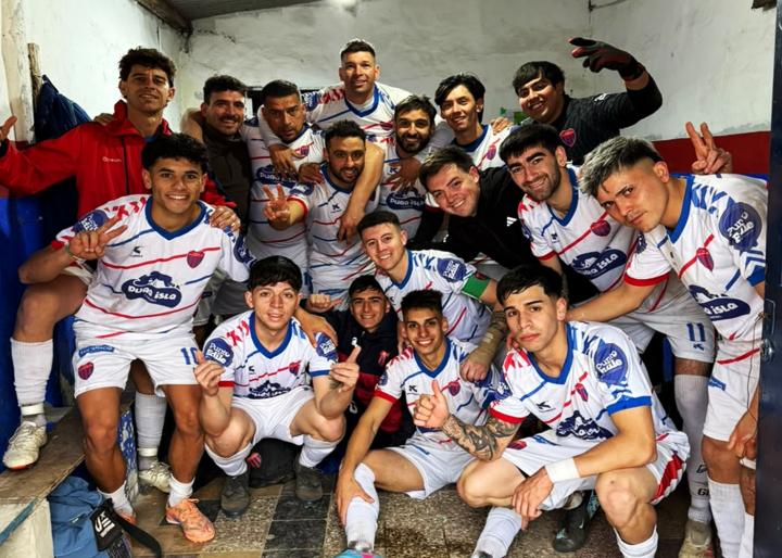 Ascenso: Vecinal Gálvez se subió a la cima de la Zona Repechaje
