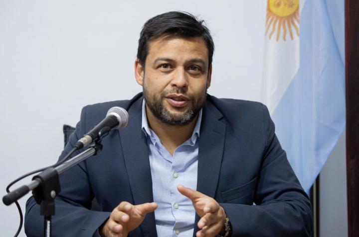 Rodrigo Alvizo: “No hay cuentas claras, no nos dicen dónde está el dinero, cuál va a ser el plan de obra. Es imposible poder votar algo serio”