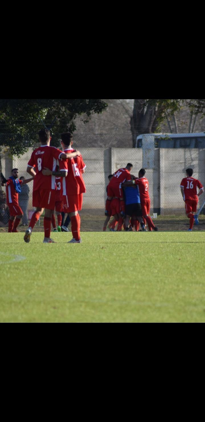 Liga santafesina: Independiente arrancó con el pie derecho y se quedó con la victoria en su debut ante La salle