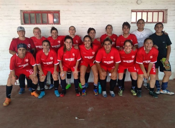 Copa Femenino: Independiente y Comuna de Sauce viejo jugaron de igual a igual y terminaron en empate