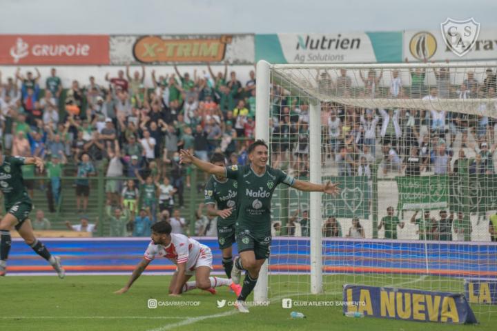 Unión jugó mal y perdió 2-1 frente a Sarmiento 