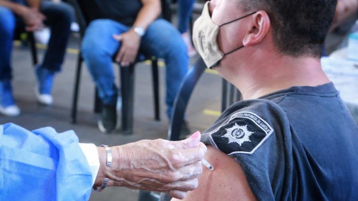 La provincia completará a partir de hoy la vacunación contra el Covid19 de todo el personal policial