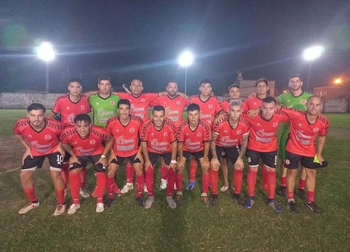 Liga santafesina: Atlético Floresta jugará un partido clave ante el escolta Deportivo Nobleza