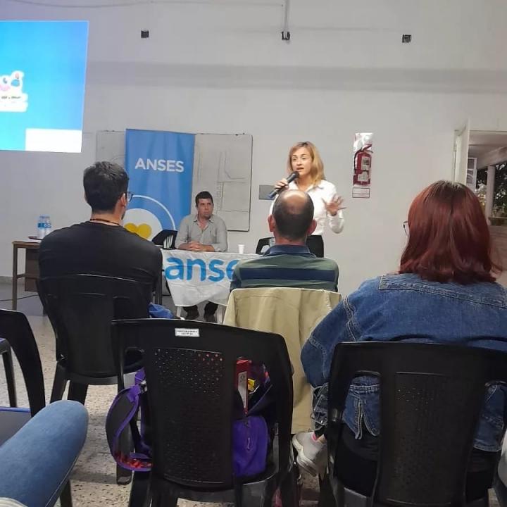 Melina Olivera participó de un ciclo de charlas en el Instituto Superior Ana María Fonseca