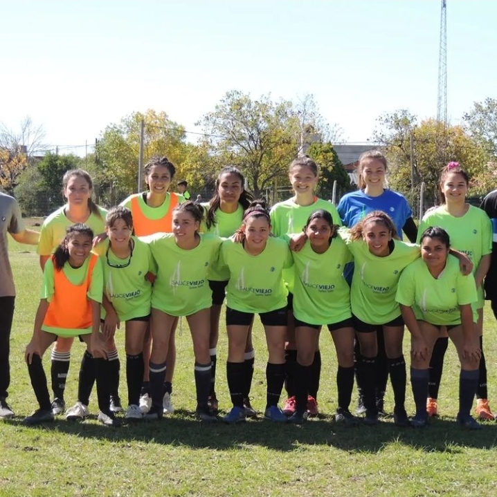 Fútbol femenino: En la A Sauce viejo cayó en primera y ganó en la reserva 