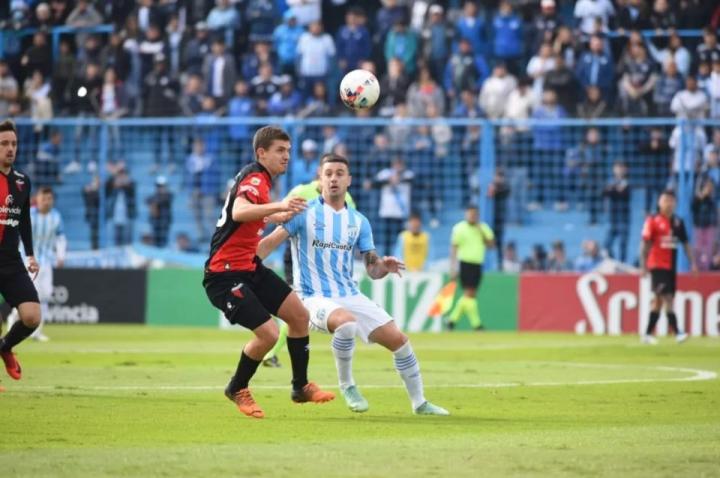 En un flojo partido, Colón empató con Atlético Tucumán 