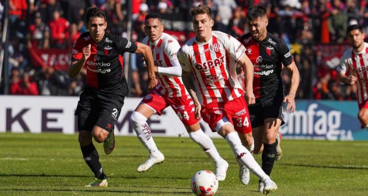 En un partidazo, Colón y Unión empataron 2-2 