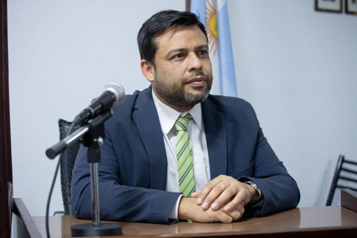 Rodrigo Alvizo advierte sobre la tercerización de la obra pública