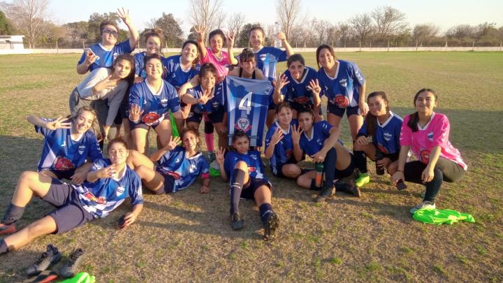 Fútbol femenino: En un partidazo, Atenas goleó 4 a 3 a Nuevo Horizonte  