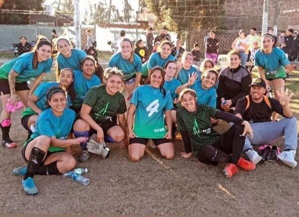 Fútbol femenino:  Atenas y Sauce Viejo suman otra victoria consecutiva 