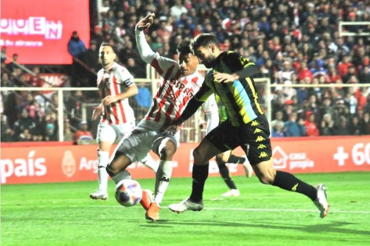 Unión y un pobre empate 0-0 con Aldosivi 