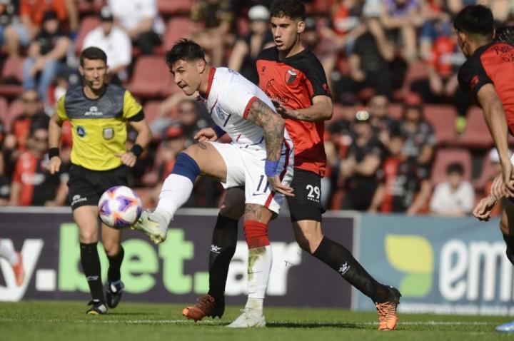 Aburrido empate 0-0 entre Colón y San Lorenzo 