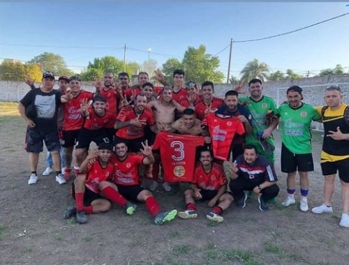 Liga santafesina:  Atlético Floresta goleó y se quedó con el clásico local ante Don Salvador 