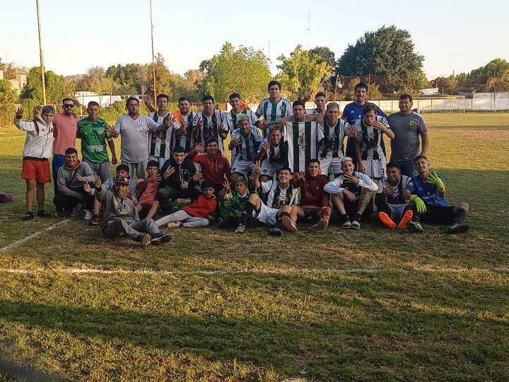 Liga galvense: Real Adelina goleó por 4 a 0 a Barrio Oeste 