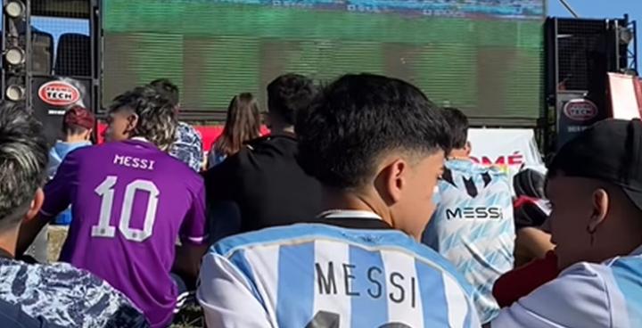 Nuevo Fan Fest en el anfiteatro para ver el partido entre Argentina y Australia