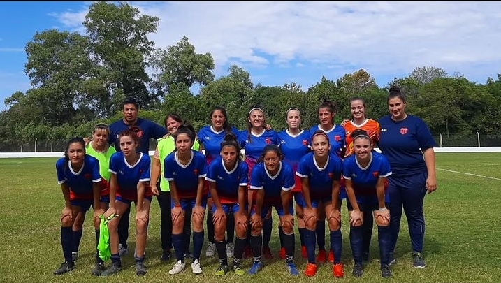 Fútbol femenino: En la primera A Vecinal Gálvez derrotó a C.C. y D. El Pozo en primera y en reserva