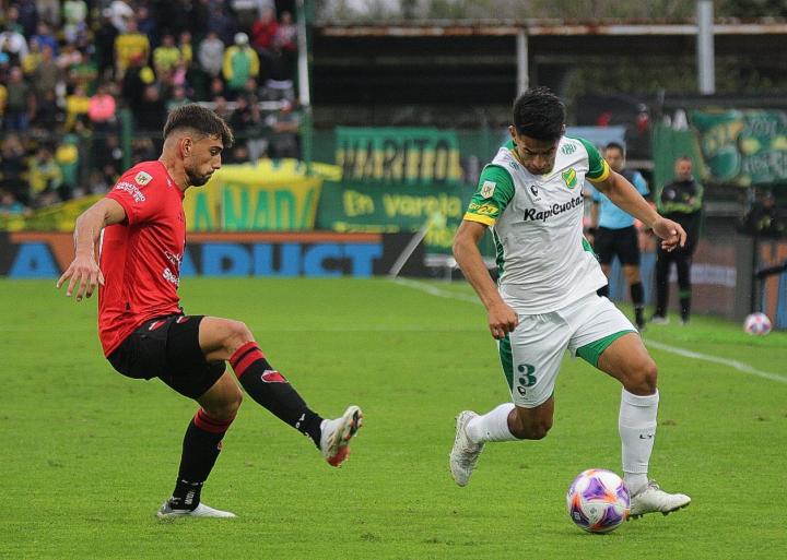 Colón jugó mal y perdió 2-0 frente a Defensa y Justicia 