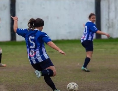 Fútbol femenino: Dos rivales difíciles para Atenas y Los Piratitas, en sus respectivos partidos 