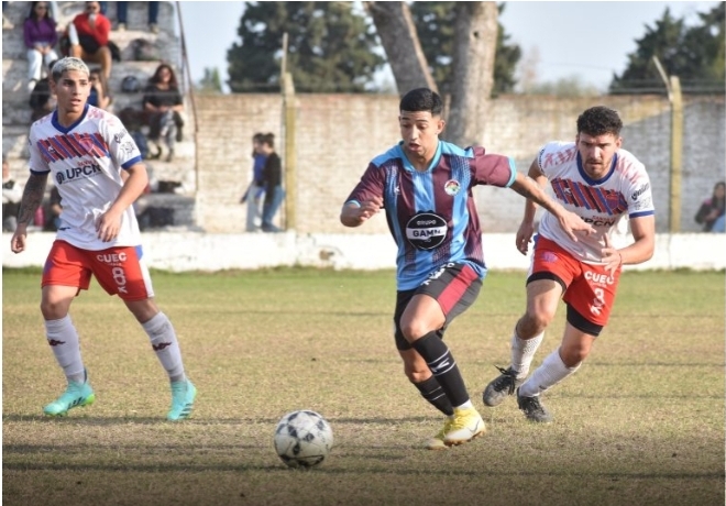 Liga santafesina: Vecinal Gálvez se mantiene en la punta del campeonato, tras el empate con El Cadi