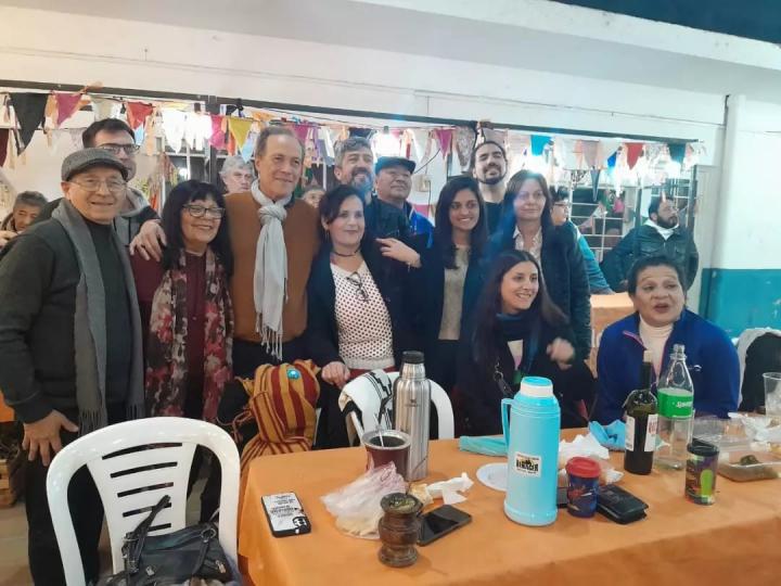 Los diputados Rubén Giustiniani y Agustina Donnet compartieron una peña folclórica en el Club 1° de Mayo en la ciudad de Santa Fe