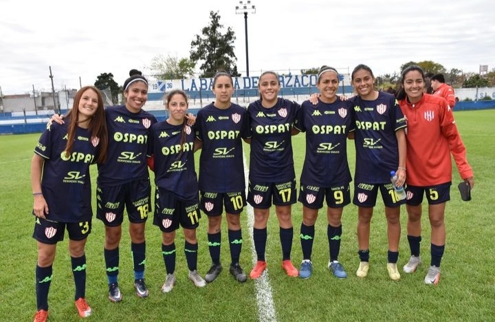 Fútbol femenino: Unión goleó y clasificó a cuartos de final del torneo de Primera C de AFA