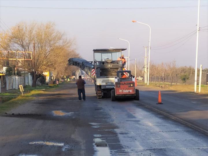 Trabajos de Vialidad Nacional en la Ruta 11 a la altura de Sauce Viejo