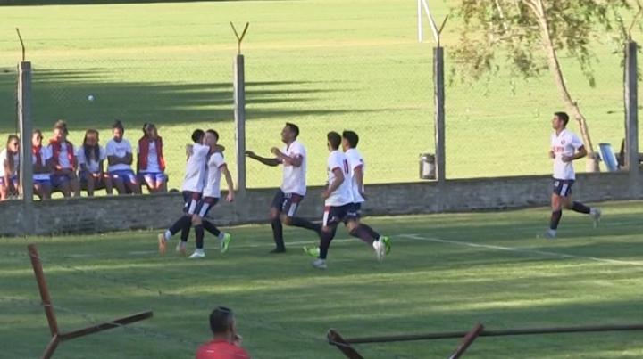 Independiente ganó con un gol de Gabriel Santos 