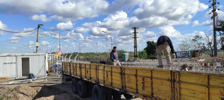 Puente Carretero: comienzan con la colocación de los primeros andamios