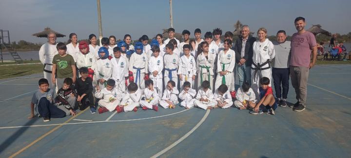 Se llevó a cabo una muestra de Taekwondo en el Espacio Recreativo Don Roque