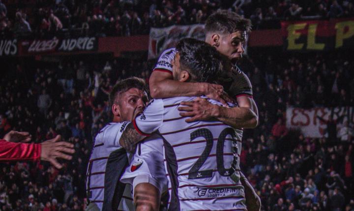 Colón volvió a ganar a lo Colón