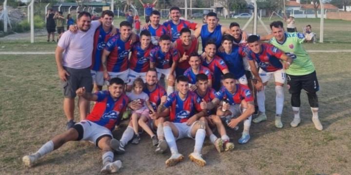 Vecinal Gálvez derrotó al puntero y se ilusiona con clasificar a los play-off