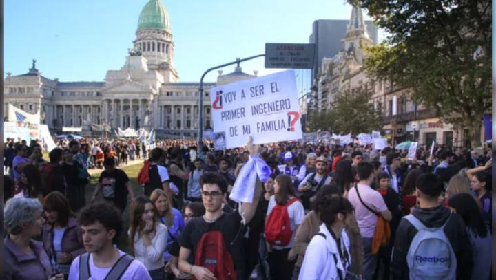 Marcha Federal: docentes, no docentes, autoridades y estudiantes se movilizan hoy en defensa de la universidad pública