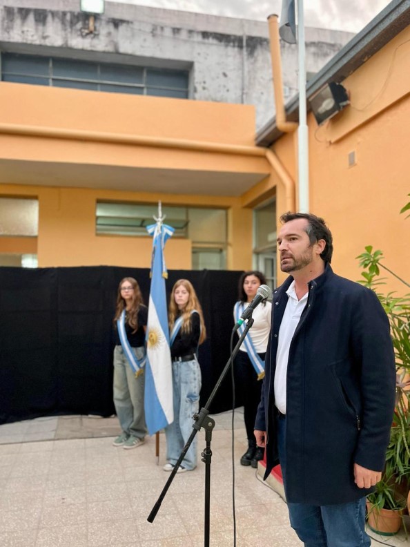El intendente encabezó el acto de inicio de ciclo lectivo en el Liceo