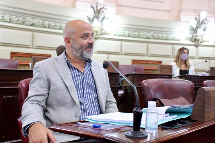 Palo Oliver: “Entre 2016 y 2025, los empleados públicos promediaron un 30% de pérdida en el poder adquisitivo de su salario”