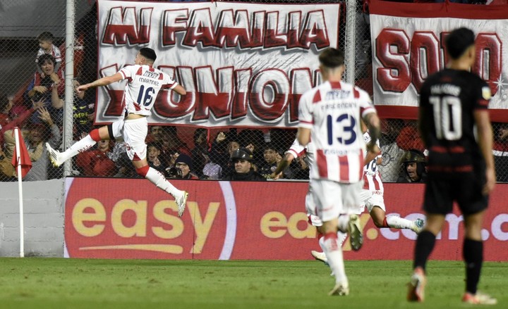 En su debut, Unión derrotó a Estudiantes por 1 a 0