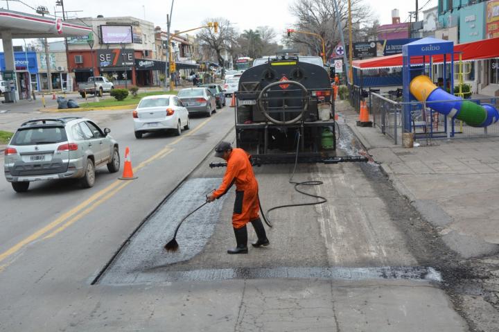 Se reprogramó el horario de inicio de los trabajos de fresado y bacheo en caliente sobre 7 de marzo en la bajada del Puente