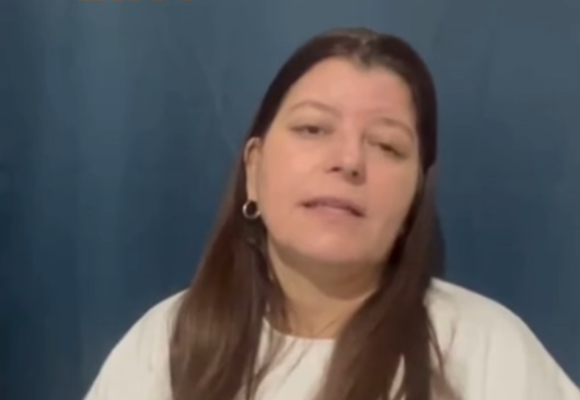 La mujer estuvo esposada entre las 10 y las 16 horas