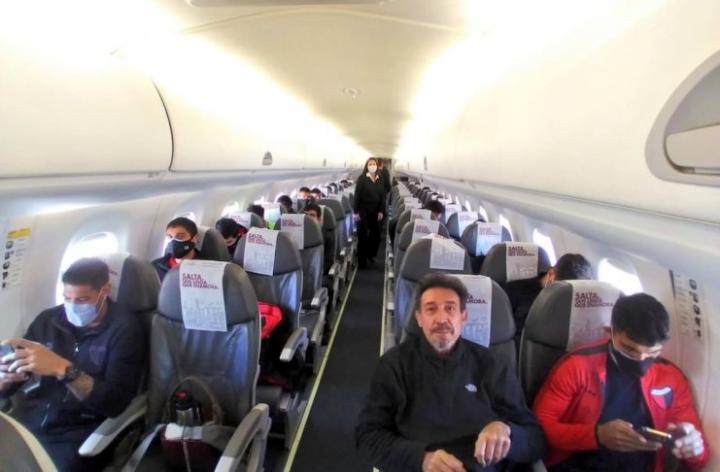 Colón viaja a Mar del Plata en un vuelo chárter 