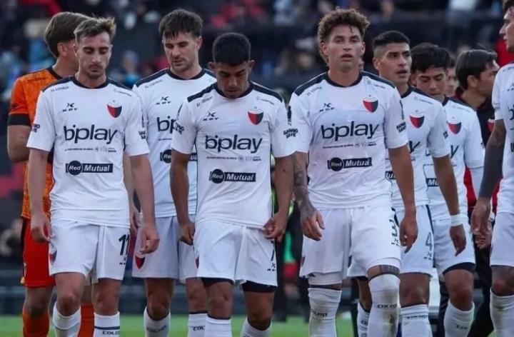 Colón tuvo la ventaja pero Almirante Brown se lo empató sobre el final